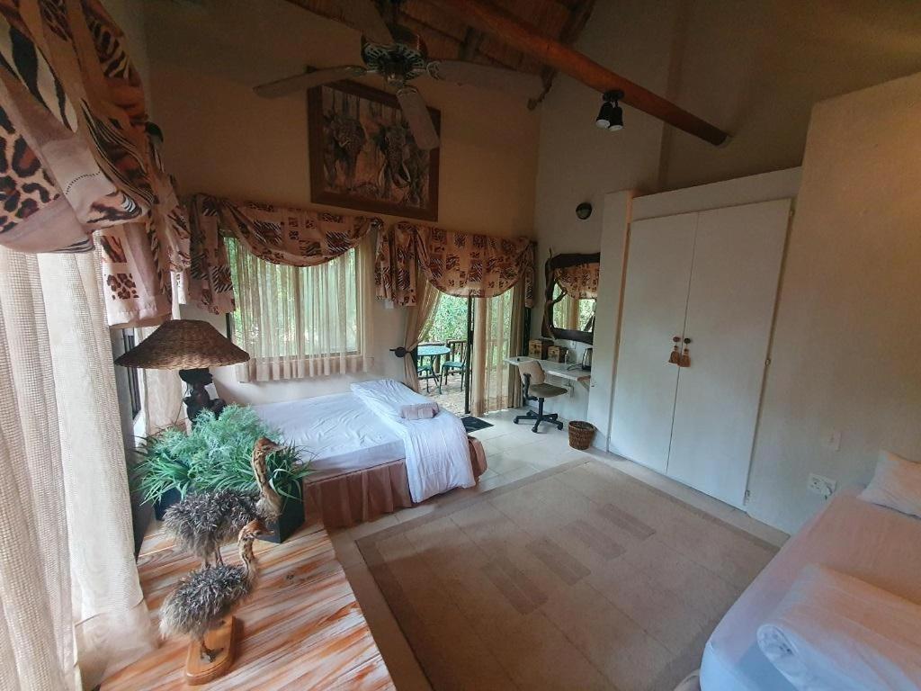 Paradise River Lodge Hoedspruit Extérieur photo